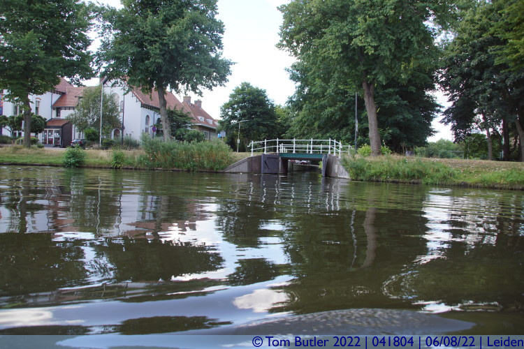 Photo ID: 041804, A lockable canal, Leiden, Netherlands
