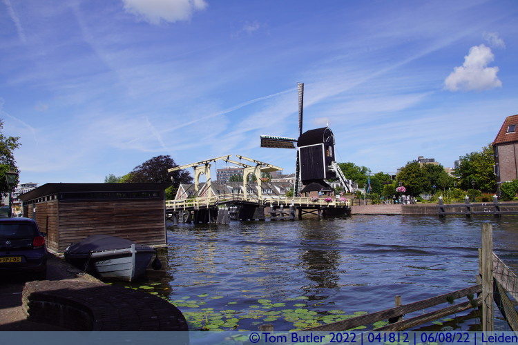 Photo ID: 041812, Rembrandtbrug and Molen de Put, Leiden, Netherlands