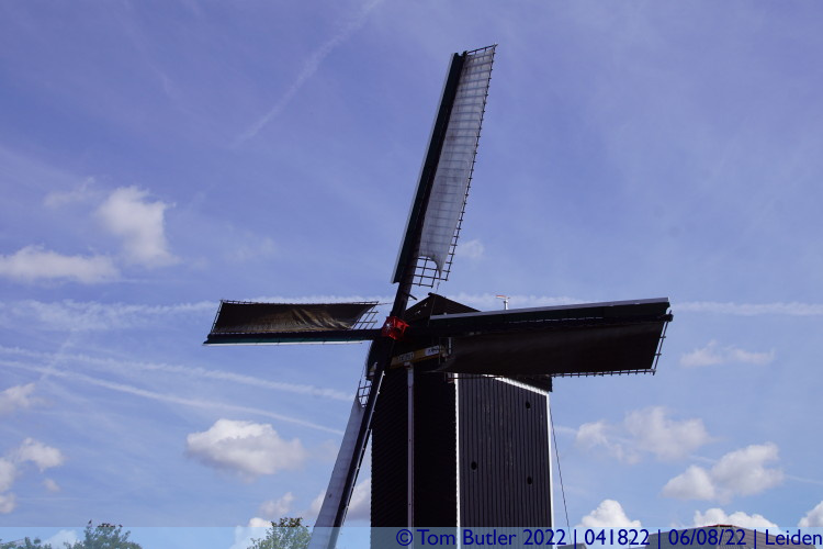 Photo ID: 041822, Molen De Put in full sail, Leiden, Netherlands