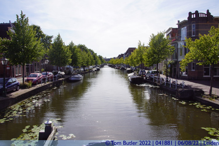 Photo ID: 041881, Looking up the Oude Rijn, Leiden, Netherlands