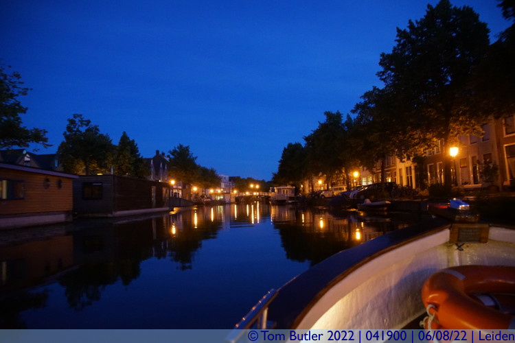 Photo ID: 041900, On the Herengracht, Leiden, Netherlands