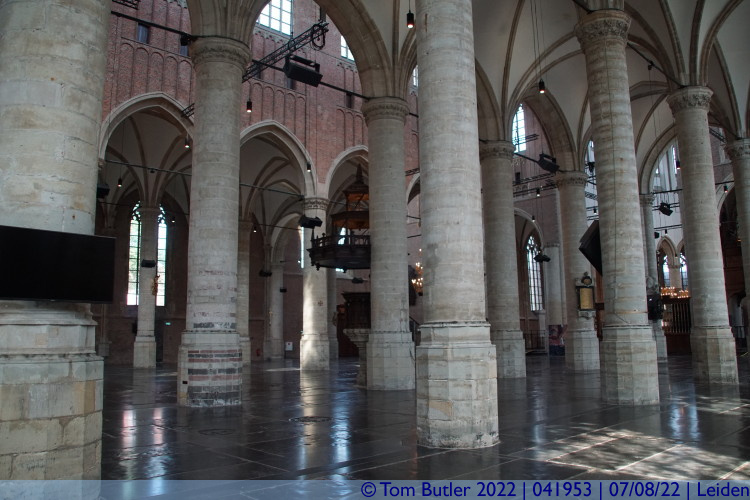 Photo ID: 041953, Inside the church, Leiden, Netherlands