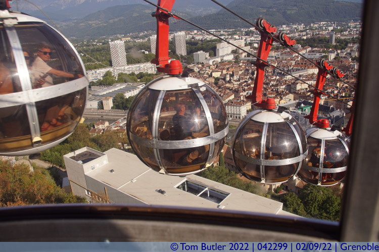 Photo ID: 042299, Passing the upwards cable car, Grenoble, France