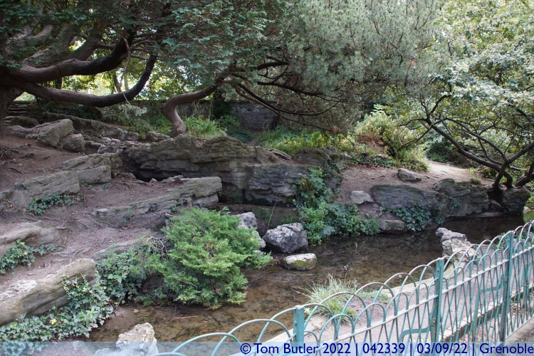 Photo ID: 042339, Rock garden in the Jardin des Plantes, Grenoble, France