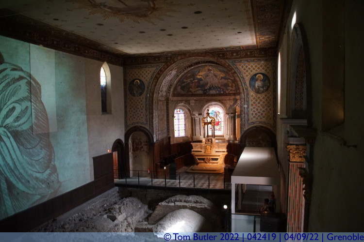 Photo ID: 042419, View over the inside of the church, Grenoble, France