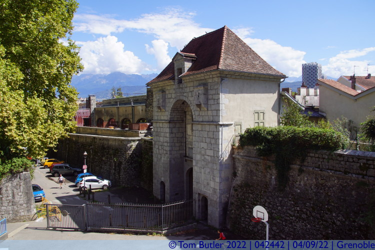 Photo ID: 042442, Porte Saint-Laurent, Grenoble, France