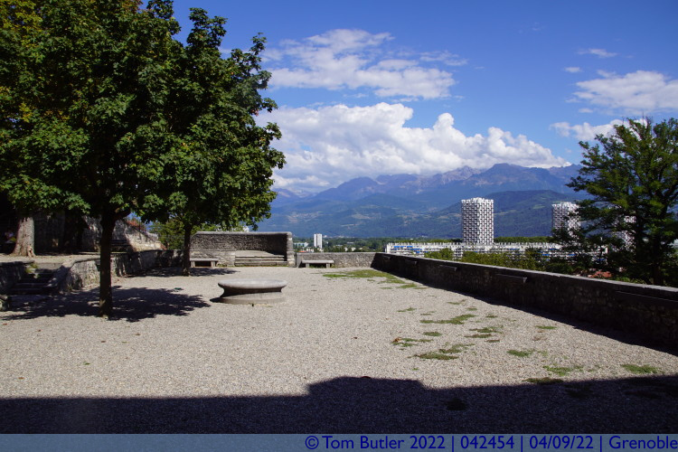 Photo ID: 042454, On the Terrace, Grenoble, France
