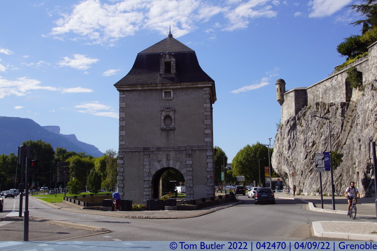Photo ID: 042470, The Porte de France, Grenoble, France