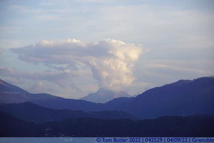 Photo ID: 042529, Clouds make it look like a volcano, Grenoble, France