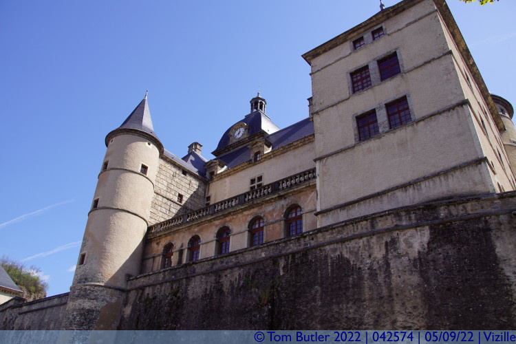 Photo ID: 042574, Outside the chateau, Vizille, France