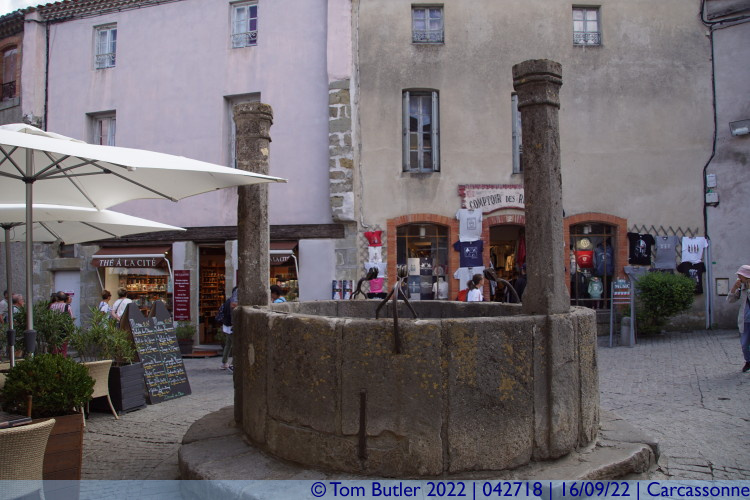 Photo ID: 042718, City Well, Carcassonne, France