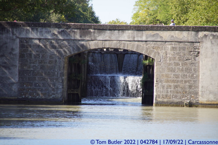 Photo ID: 042784, Preparing to enter the 4m deep lock, Carcassonne, France