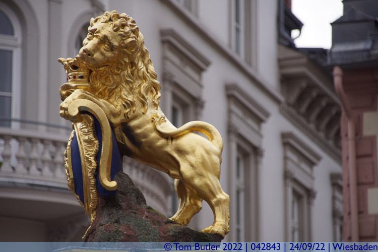 Photo ID: 042843, Lion on the Market Fountain, Wiesbaden, Germany