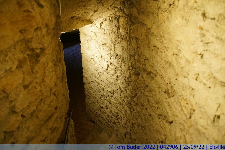 Photo ID: 042906, Descending into the dungeon, Eltville, Germany