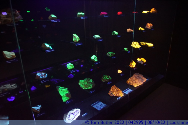 Photo ID: 042995, Fluorescent minerals, Lausanne, Switzerland