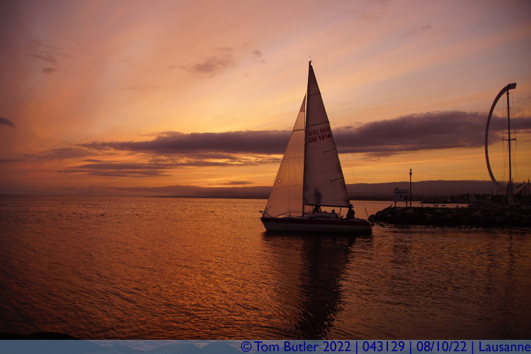 Photo ID: 043129, Departing for an evening sail, Lausanne, Switzerland