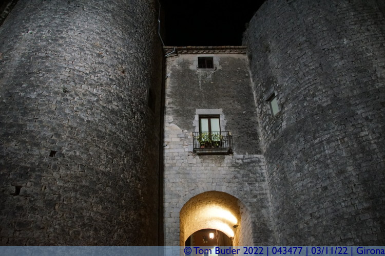 Photo ID: 043477, Top of the gate house, Girona, Spain