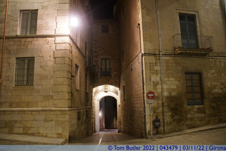 Photo ID: 043479, Behind the Portal de Sobreportes, Girona, Spain