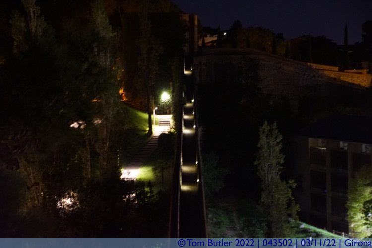 Photo ID: 043502, The walls at night, Girona, Spain