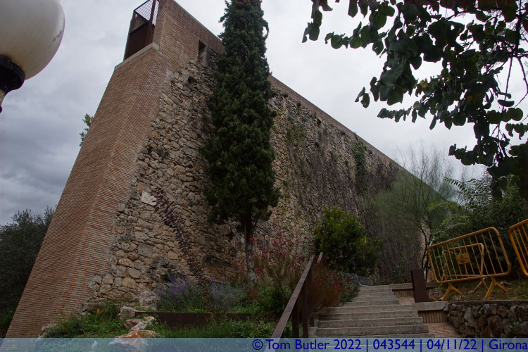 Photo ID: 043544, Northern section of the walls, Girona, Spain