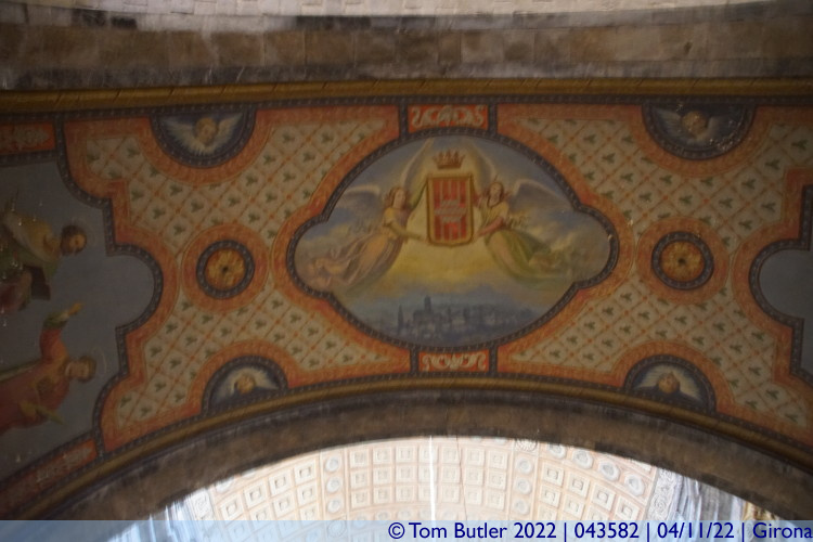Photo ID: 043582, Painted Arch, Girona, Spain