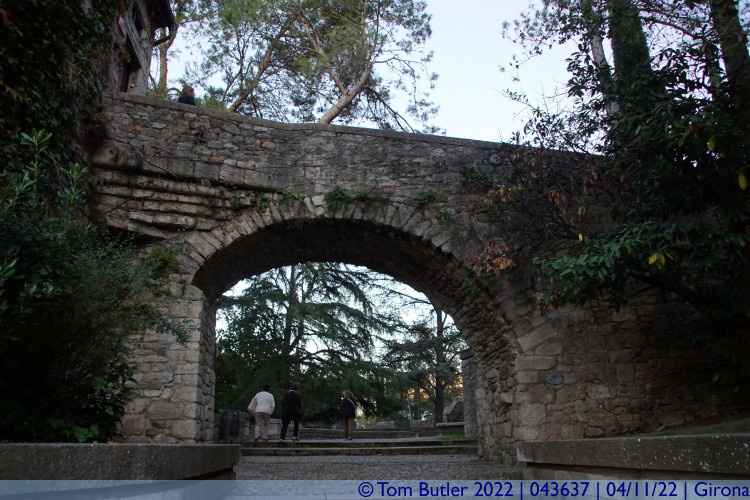 Photo ID: 043637, In the Passeig arqueolgic, Girona, Spain