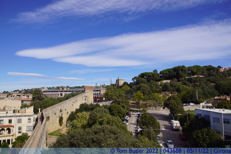 Photo ID: 043688, Looking back up the walls, Girona, Spain