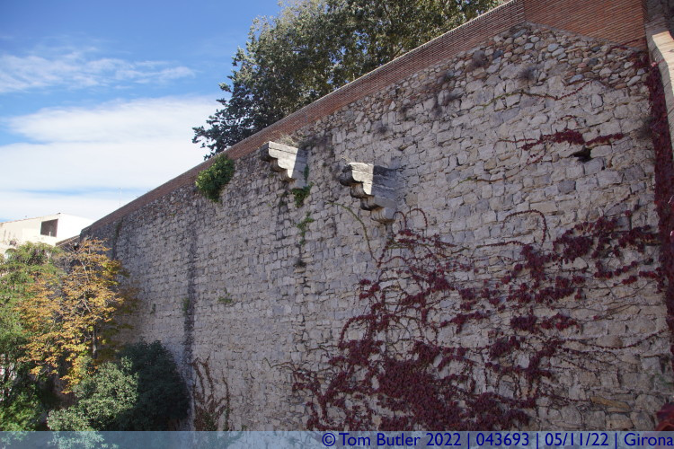 Photo ID: 043693, Inside the walls, Girona, Spain