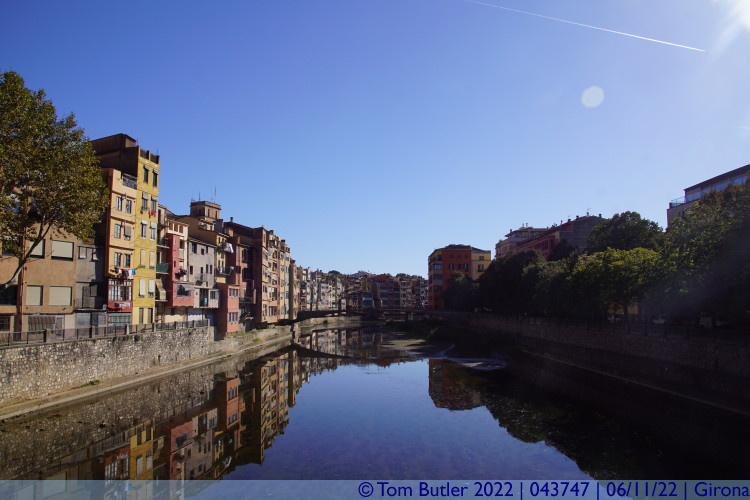 Photo ID: 043747, On the Pont de Sant Feliu, Girona, Spain
