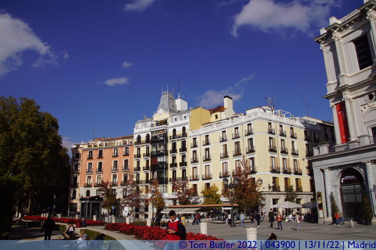 Photo ID: 043900, Plaza de Oriente, Madrid, Spain