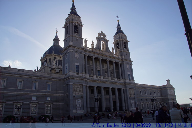 Photo ID: 043909, Catedral de Santa Mara la Real de la Almudena, Madrid, Spain