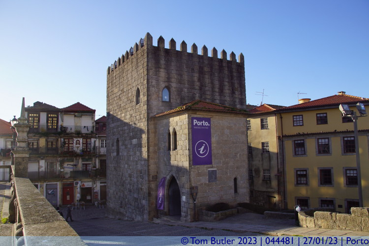 Photo ID: 044481, Medieval tower house now tourist office, Porto, Portugal