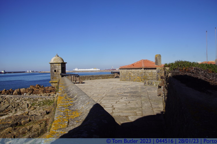 Photo ID: 044516, On the top of Forte de So Francisco Xavier, Porto, Portugal