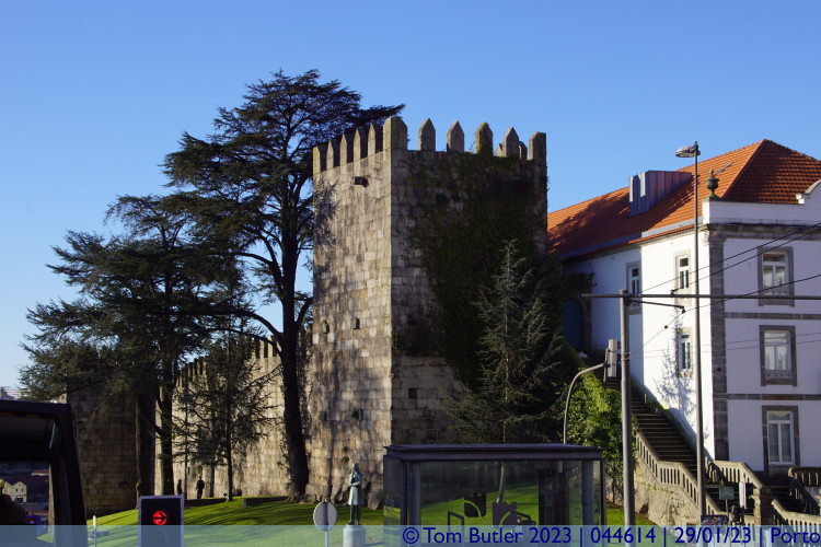 Photo ID: 044614, Muralha Fernandina, Porto, Portugal