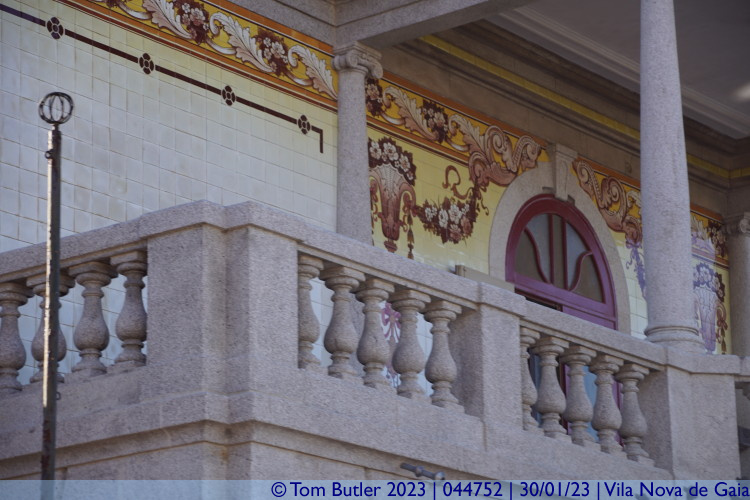 Photo ID: 044752, Tiling on the front of Casa Barbot, Vila Nova de Gaia, Portugal