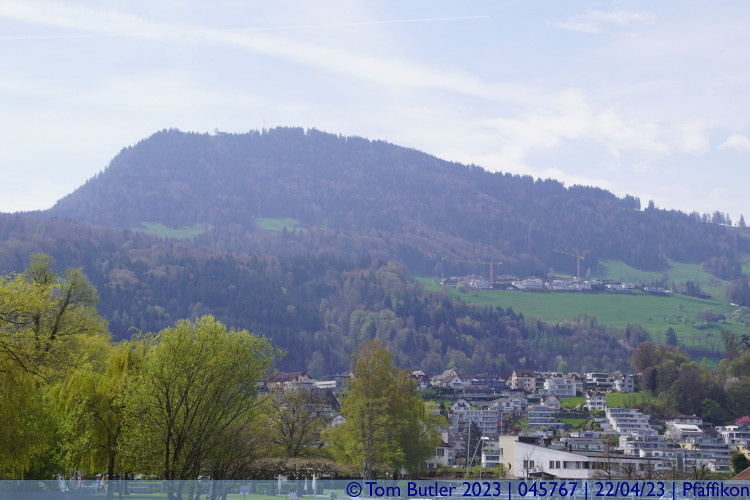 Photo ID: 045767, Mountains behind the town, Pfffikon, Switzerland