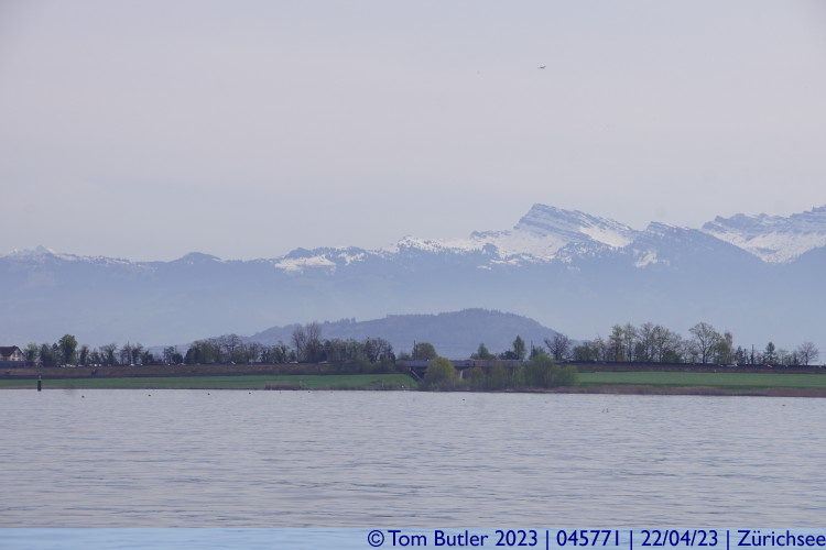 Photo ID: 045771, View across to the mountains, Zrichsee, Switzerland