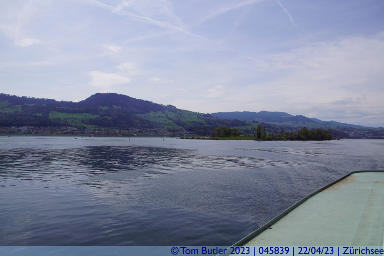 Photo ID: 045839, Departing the island, Zrichsee, Switzerland
