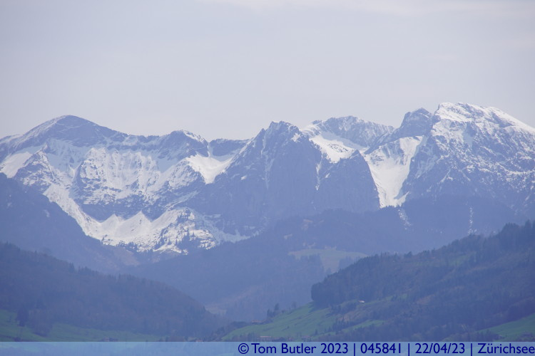 Photo ID: 045841, Snow capped peaks, Zrichsee, Switzerland