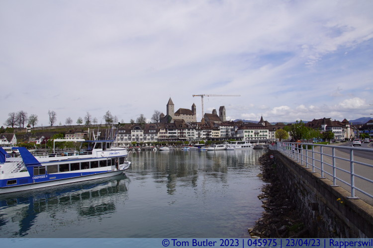 Photo ID: 045975, Tour boat entering the harbour, Rapperswil, Switzerland