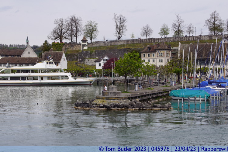Photo ID: 045976, End of the harbour arm, Rapperswil, Switzerland