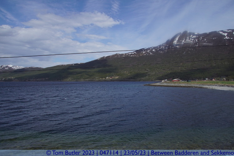Photo ID: 047114, Looking back on Badderen, Between Badderen and Sekkemo, Norway