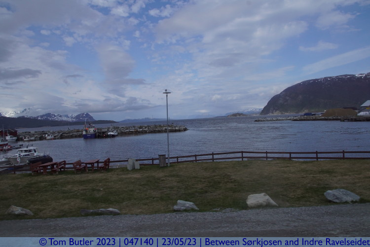 Photo ID: 047140, Srkjosen harbour, Between Srkjosen and Indre Ravelseidet, Norway