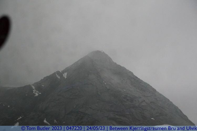 Photo ID: 047220, Triangular peak, Between Kjerringstraumen Bru and Ulvik, Norway