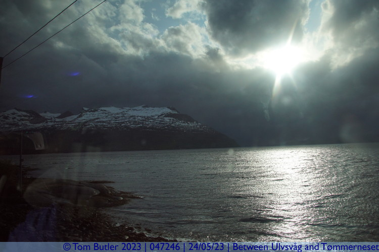 Photo ID: 047246, Sun breaking through the clouds, Between Ulvsvg and Tmmerneset, Norway