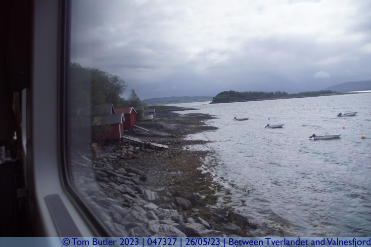 Photo ID: 047327, Railway lines by the fjord edge, Between Tverlandet and Valnesfjord, Norway
