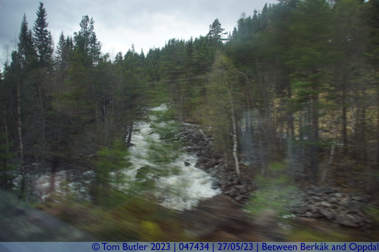 Photo ID: 047434, Mountain stream, Between Berkk and Oppdal, Norway