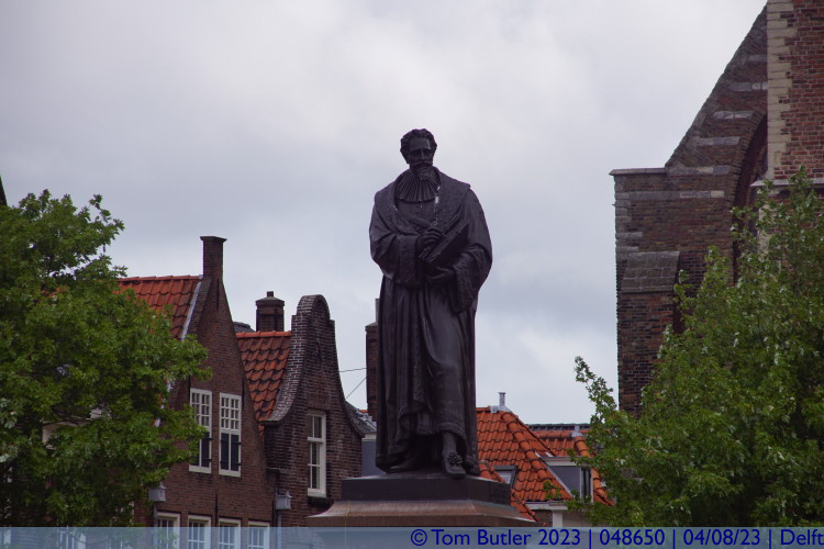 Photo ID: 048650, Statue of Hugo de Groot, Delft, Netherlands