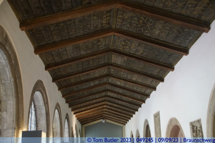 Photo ID: 049245, Roof of the cloister, Braunschweig, Germany