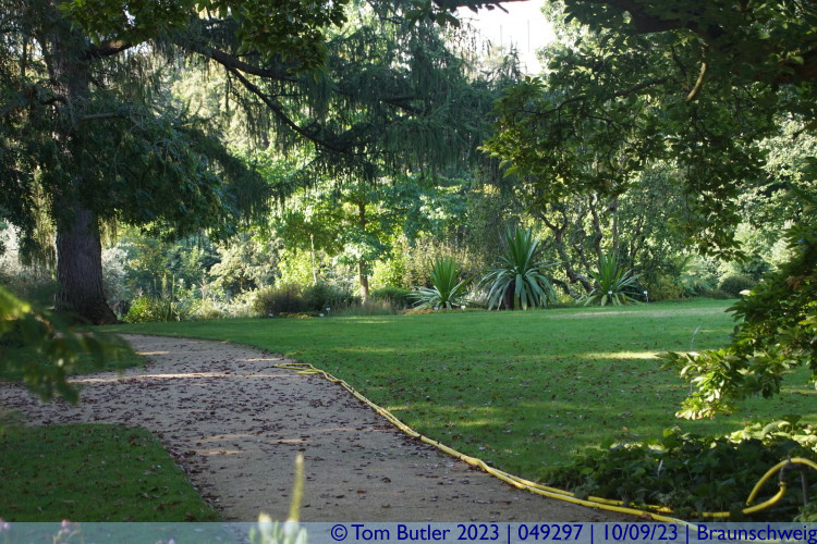 Photo ID: 049297, Botanical Gardens, Braunschweig, Germany